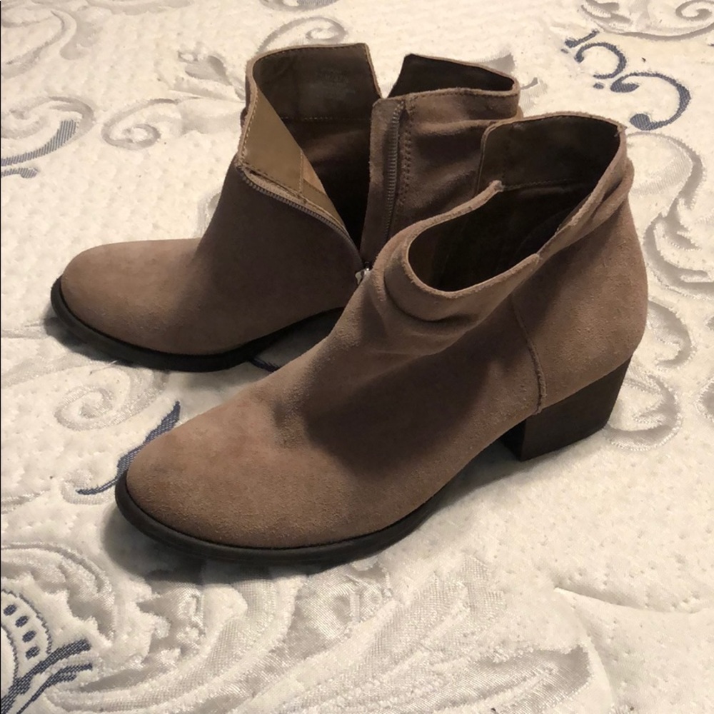 Jessic Simpson booties